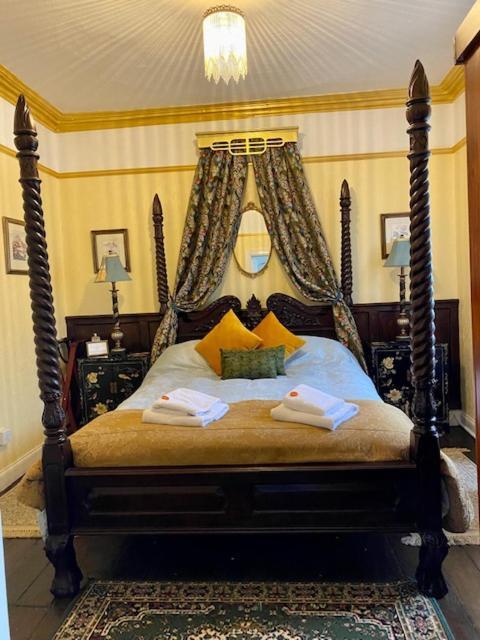 Rosebank House Bed & Breakfast 斯特拉西尔 外观 照片
