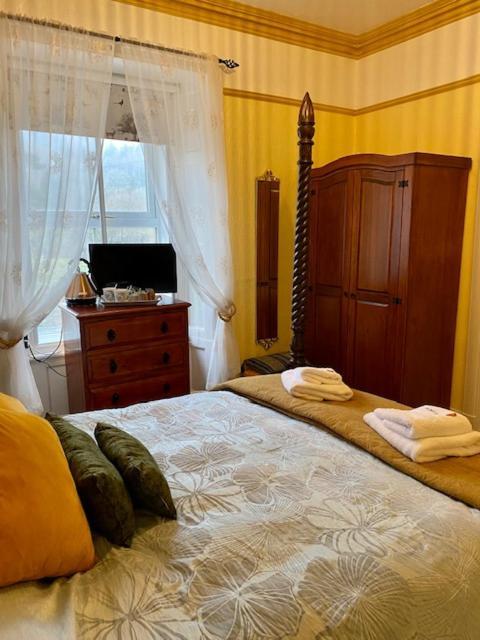 Rosebank House Bed & Breakfast 斯特拉西尔 外观 照片